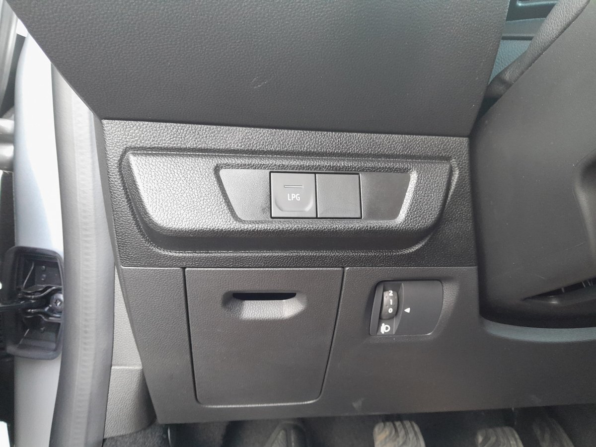 Dacia Sandero (3)