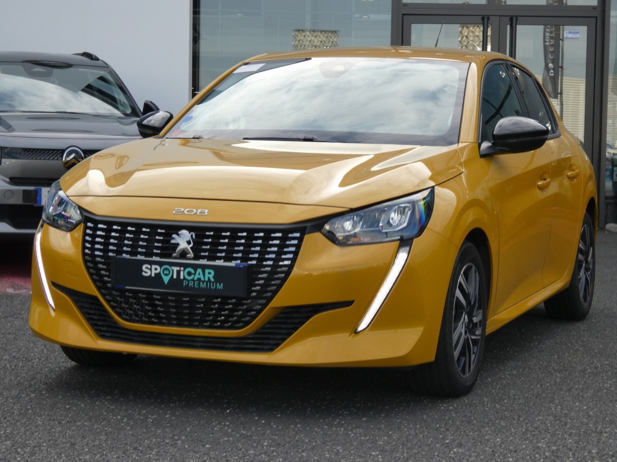 Peugeot 208 (2)