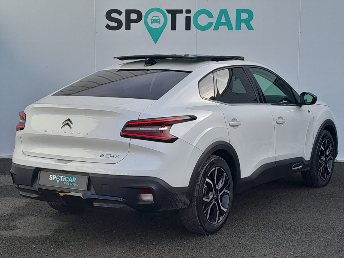 Citroën e-C4 X