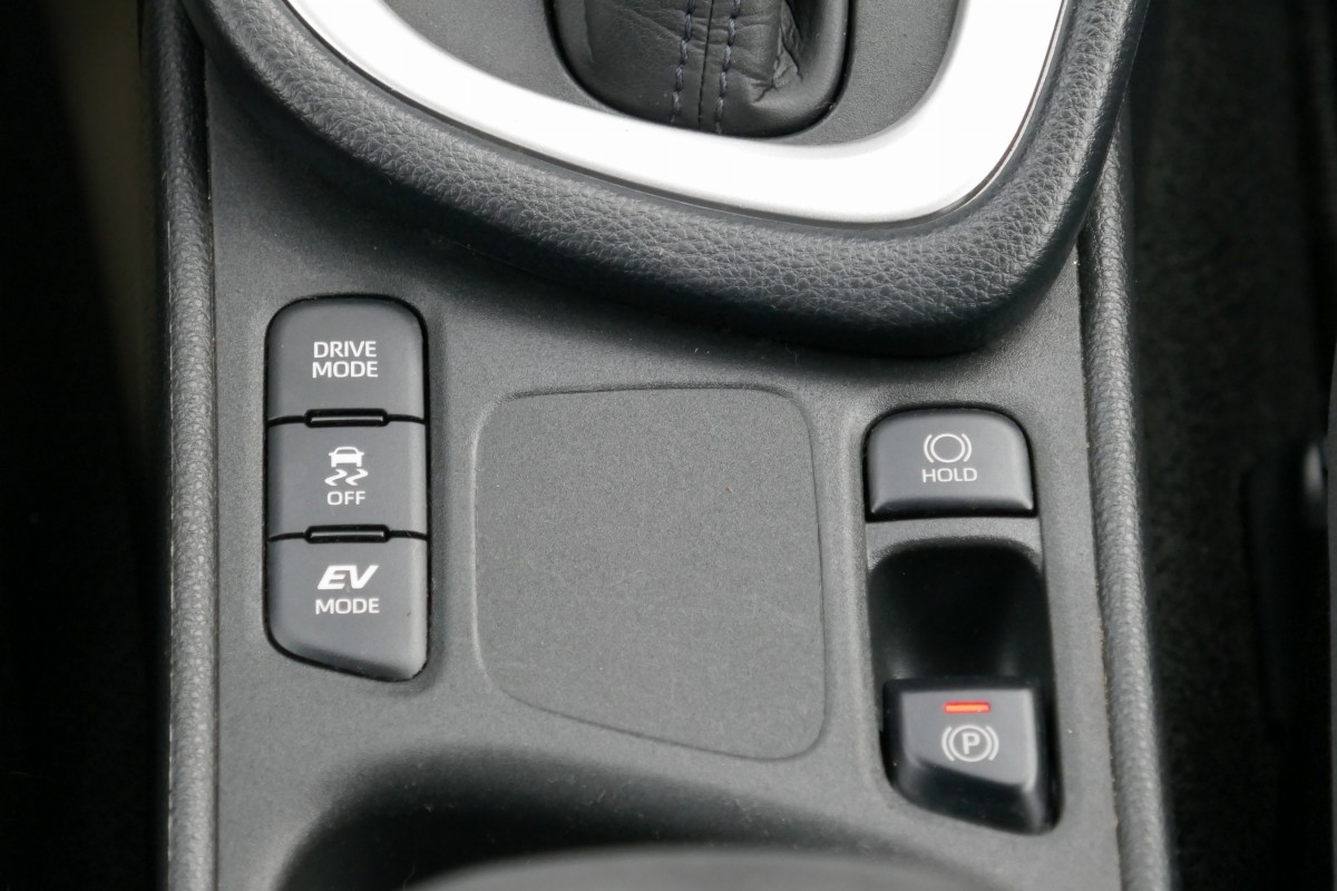 Toyota Yaris Hybride (4)