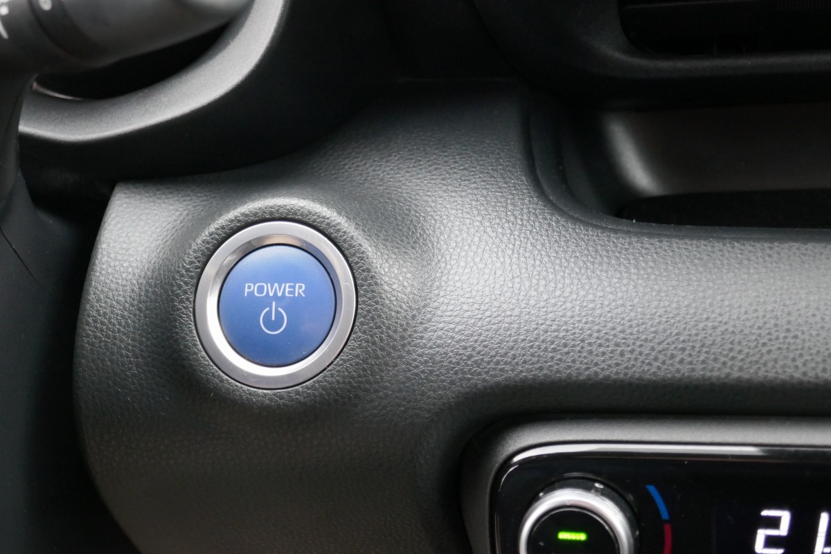 Toyota Yaris Hybride (4)