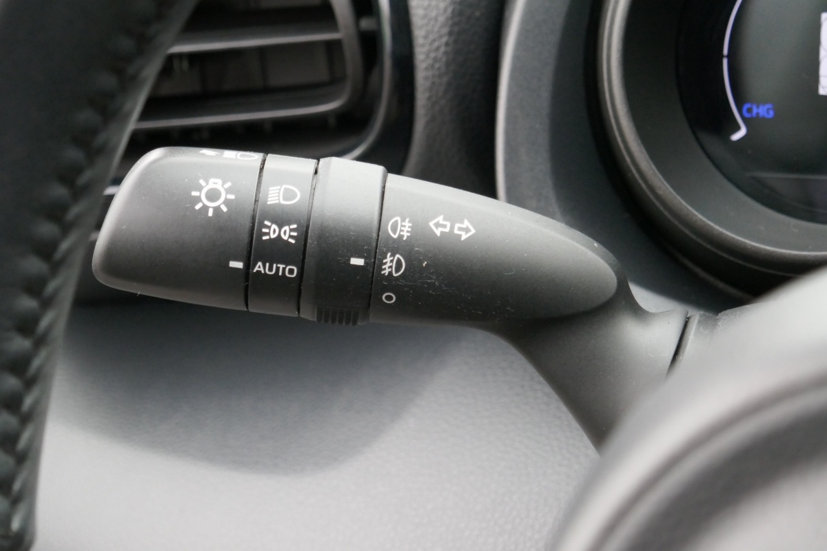 Toyota Yaris Hybride (4)