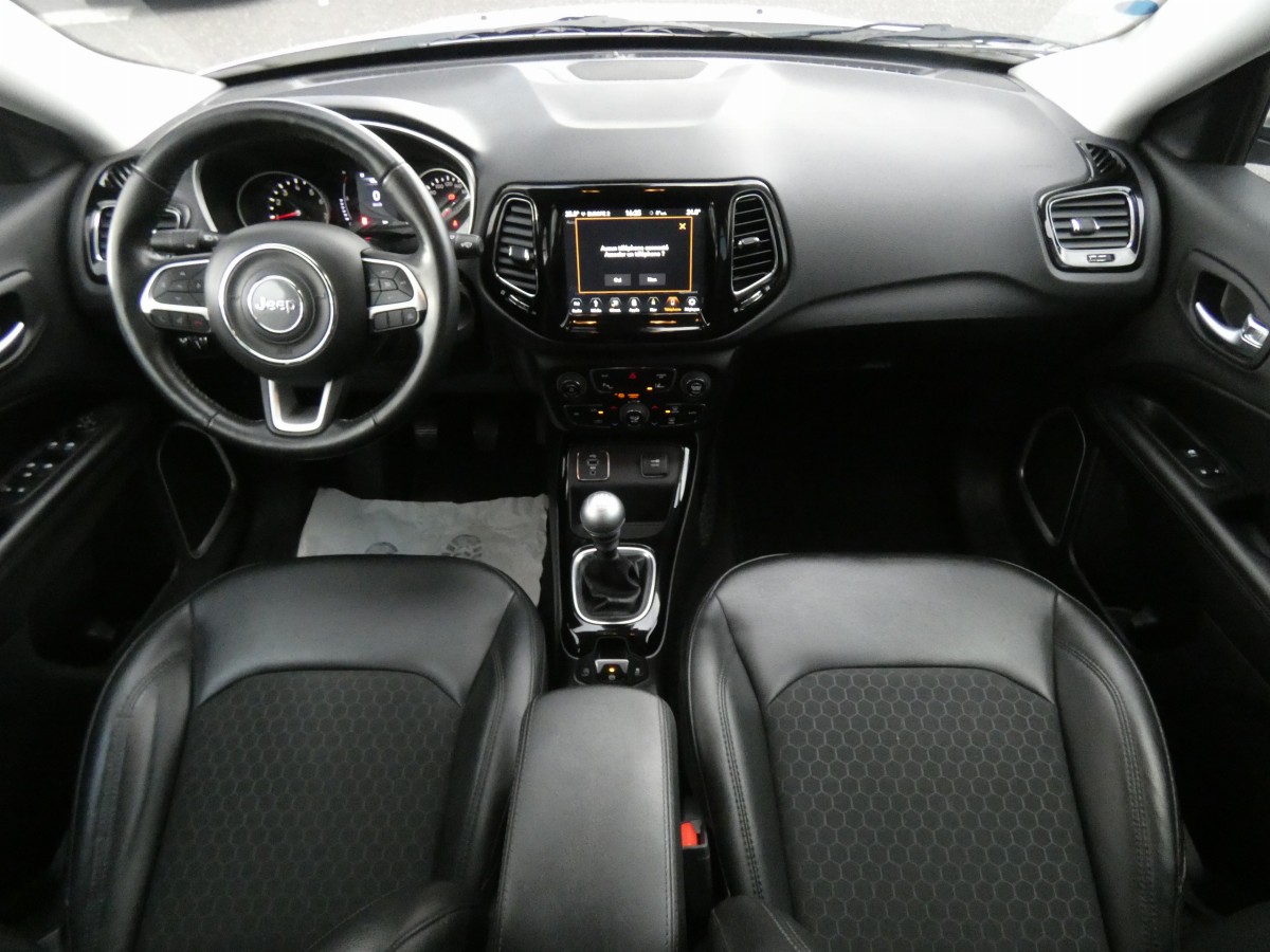 Jeep Compass (2)