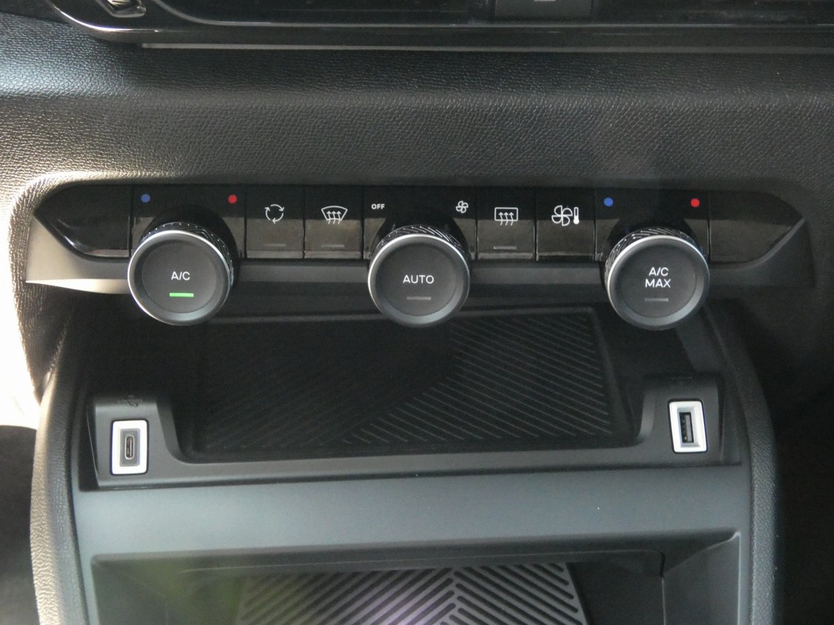 Citroën C4 (3)