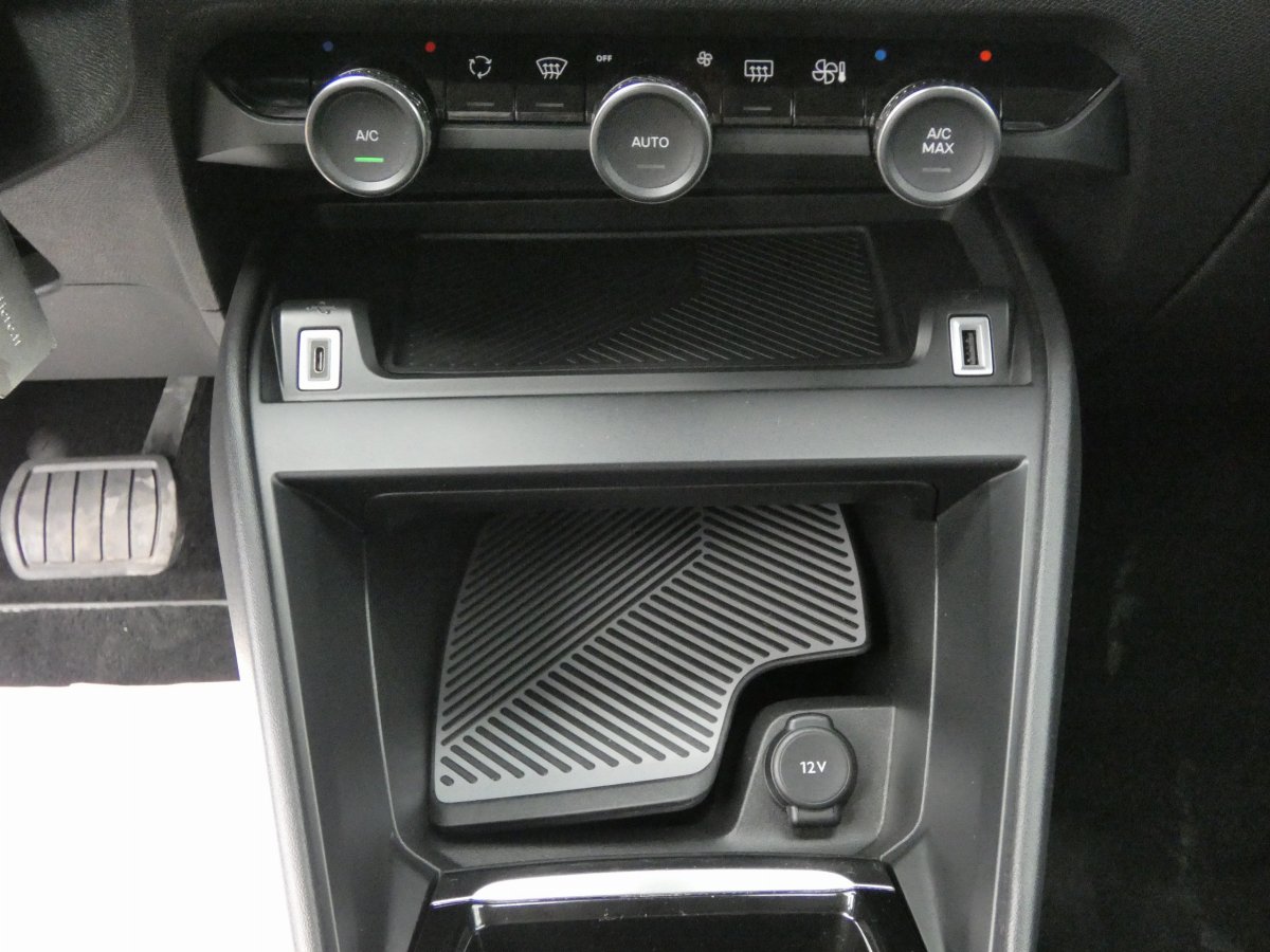 Citroën Ë-C4 (3)
