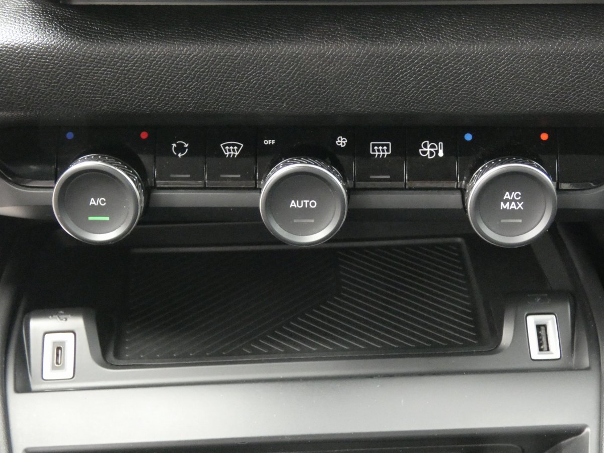 Citroën Ë-C4 (3)