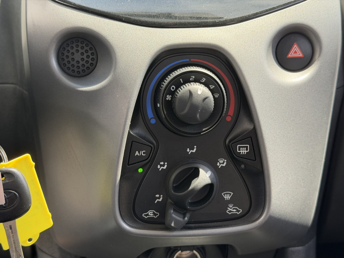Toyota Aygo (2)