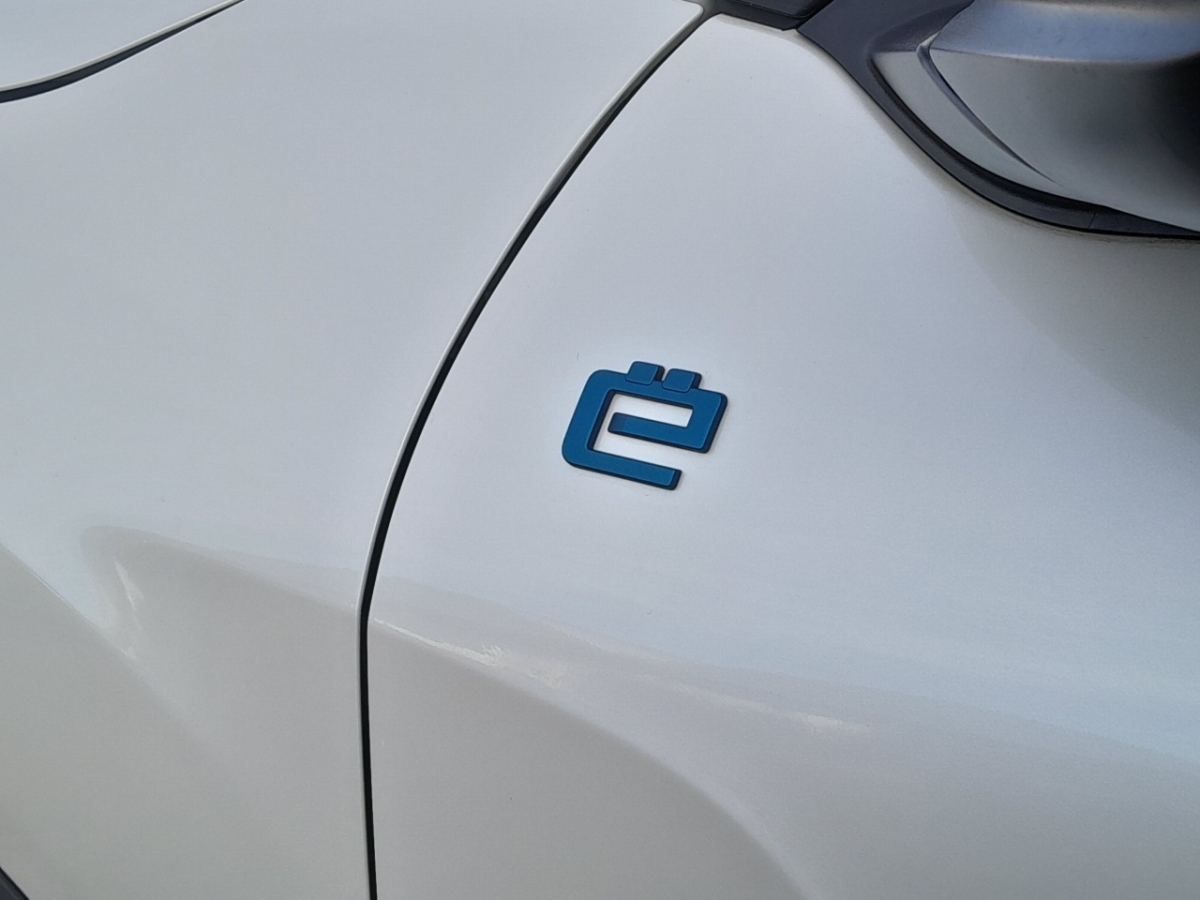 Citroën e-C4 X