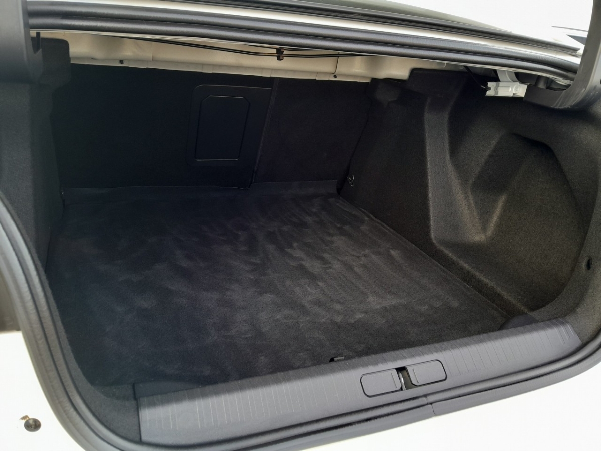 Citroën e-C4 X