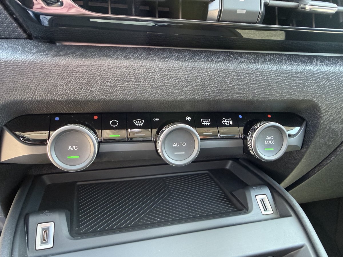 Citroën C4 (3)