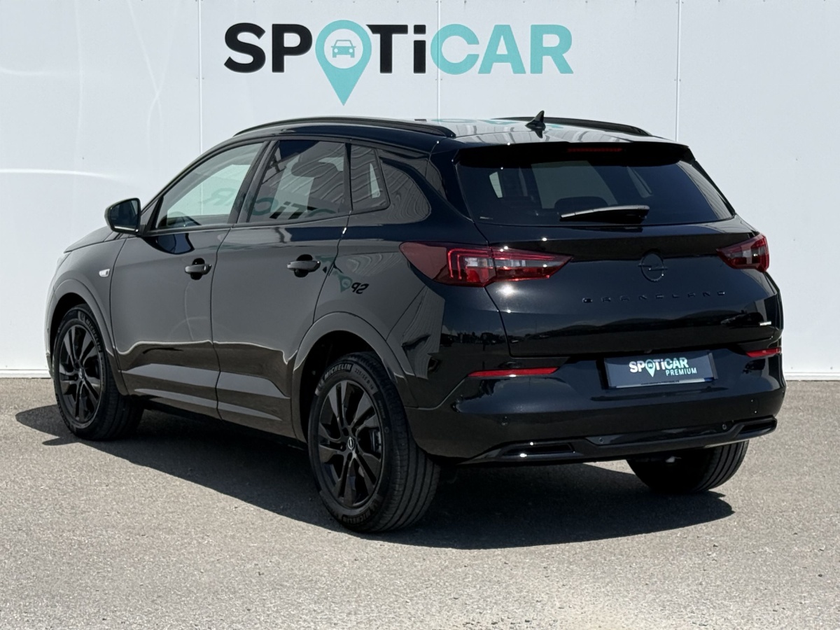 Opel Grandland (2)