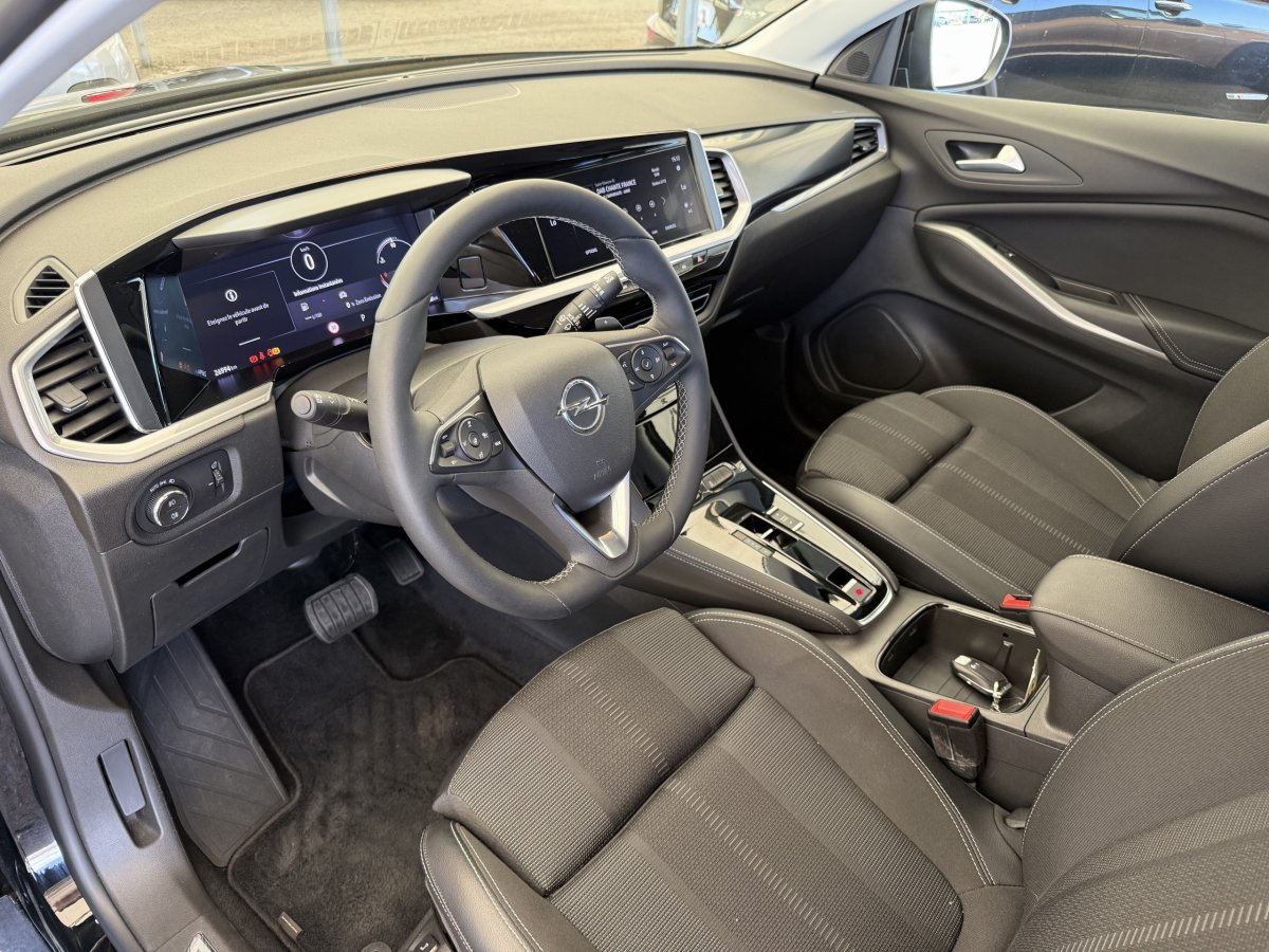 Opel Grandland (2)