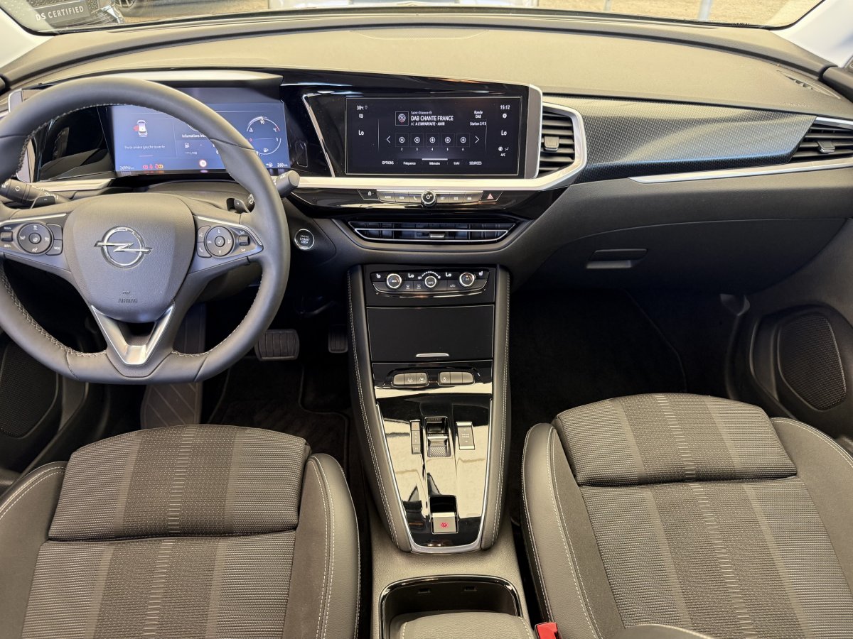 Opel Grandland (2)