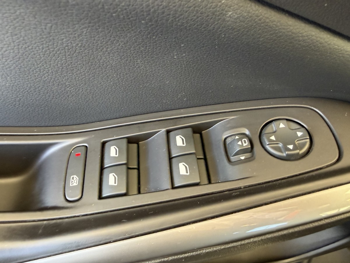 Opel Grandland (2)