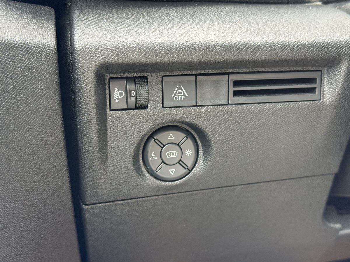 Citroën C4 (3)