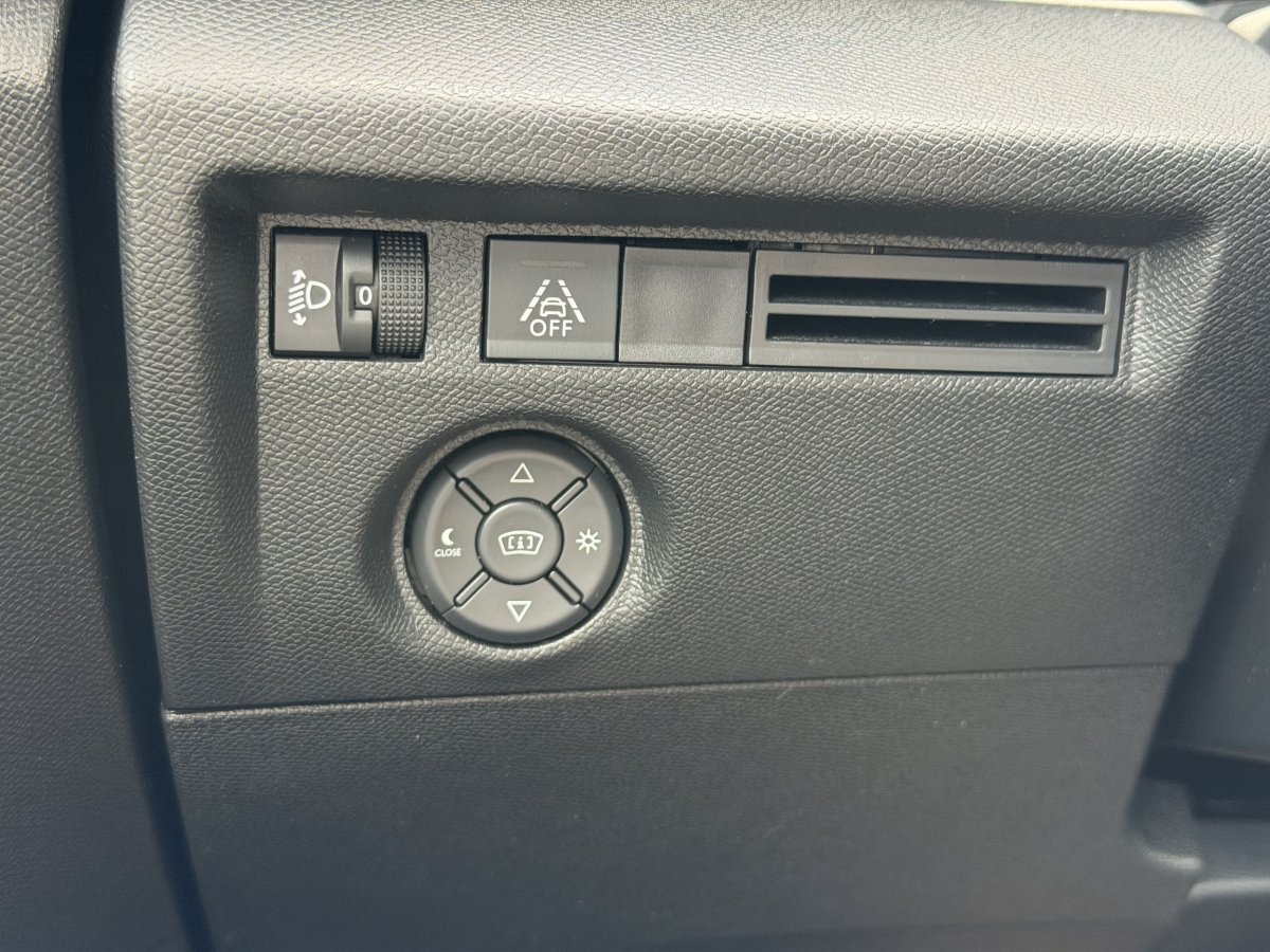 Citroën C4 (3)