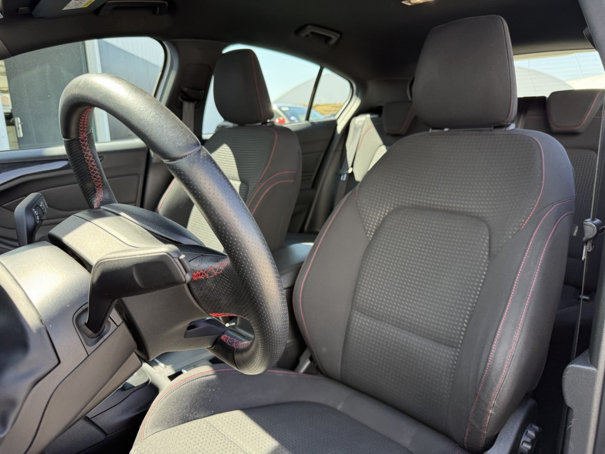 Ford Focus (4)