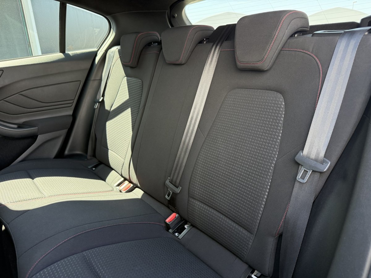 Ford Focus (4)