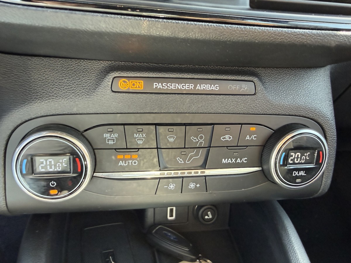 Ford Focus (4)
