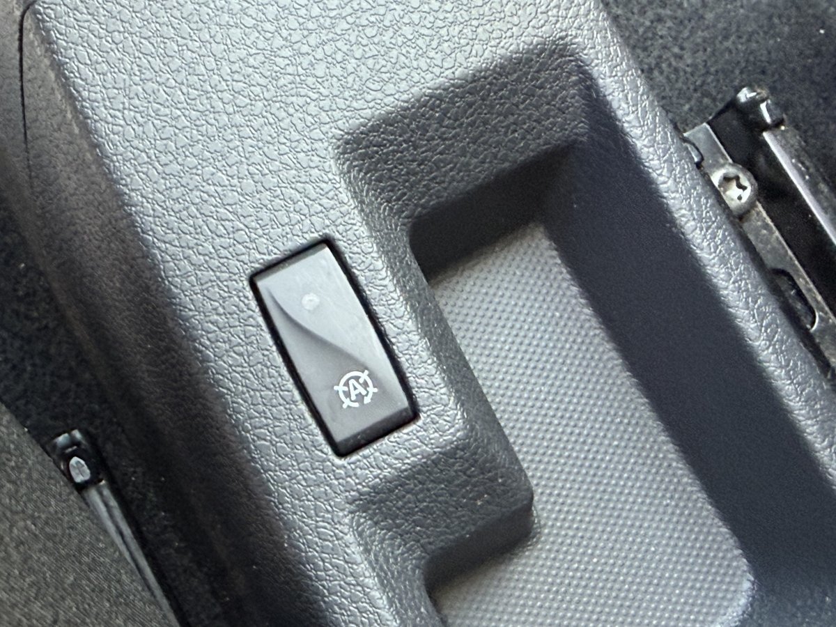 Dacia Sandero (2)