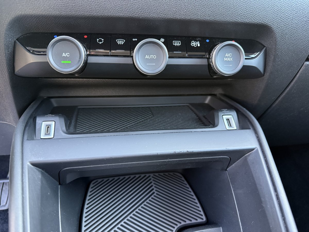Citroën Ë-C4 (3)