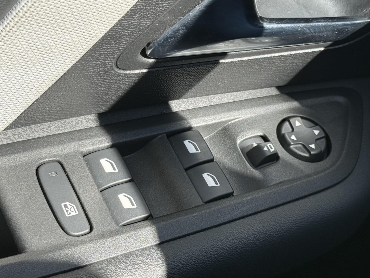 Citroën C4 (3)