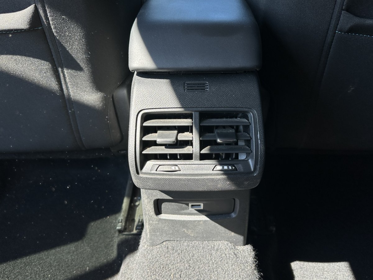 Citroën C4 (3)