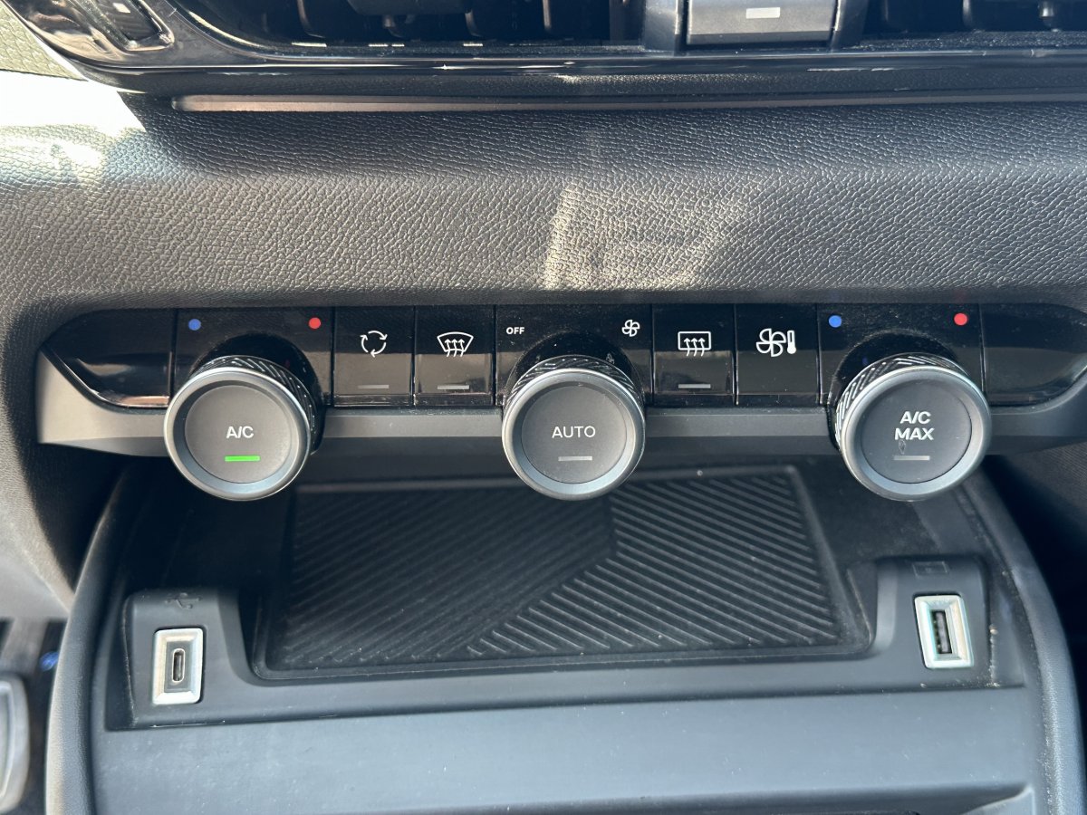 Citroën C4 (3)