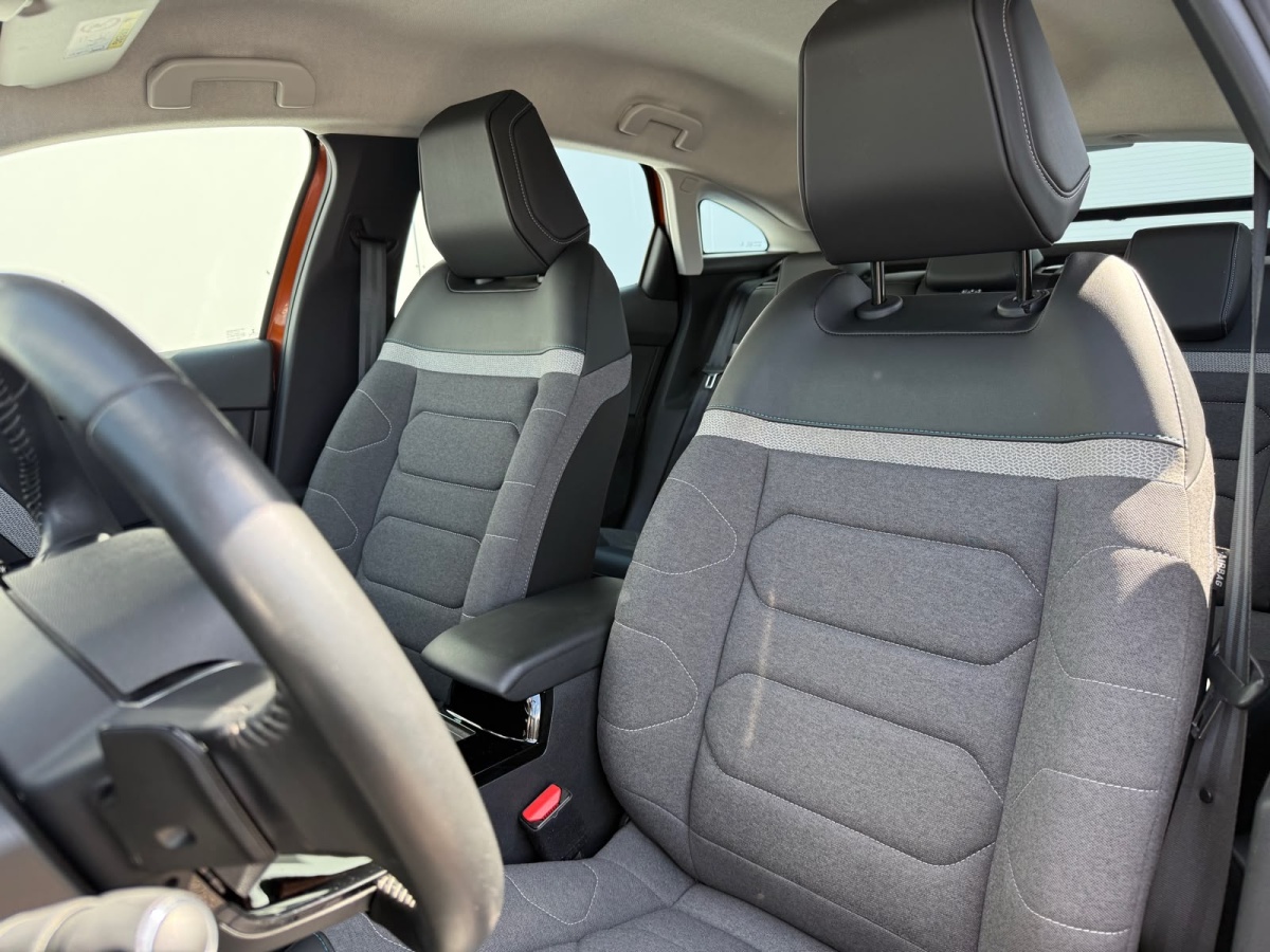 Citroën C4 (3)