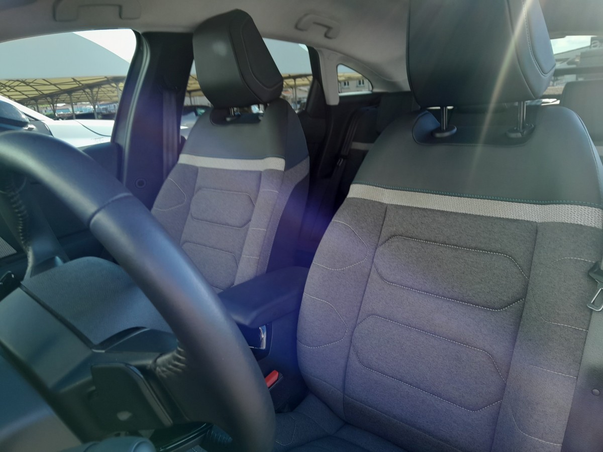 Citroën C4 (3)