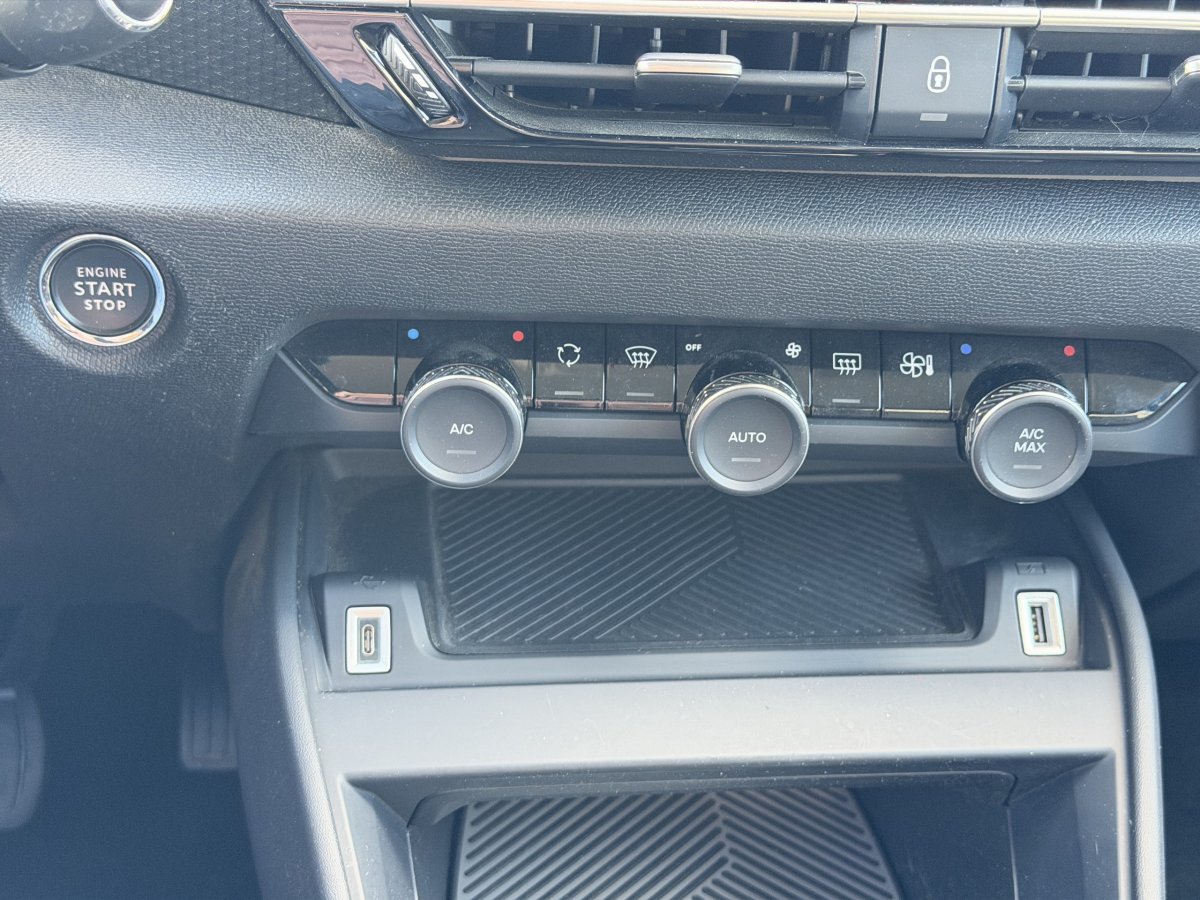 Citroën C4 (3)