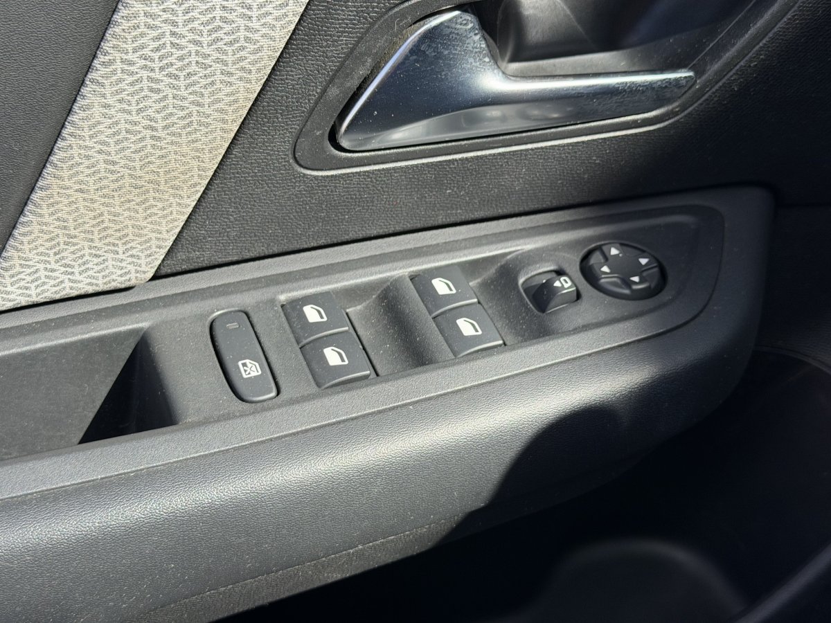 Citroën C4 (3)