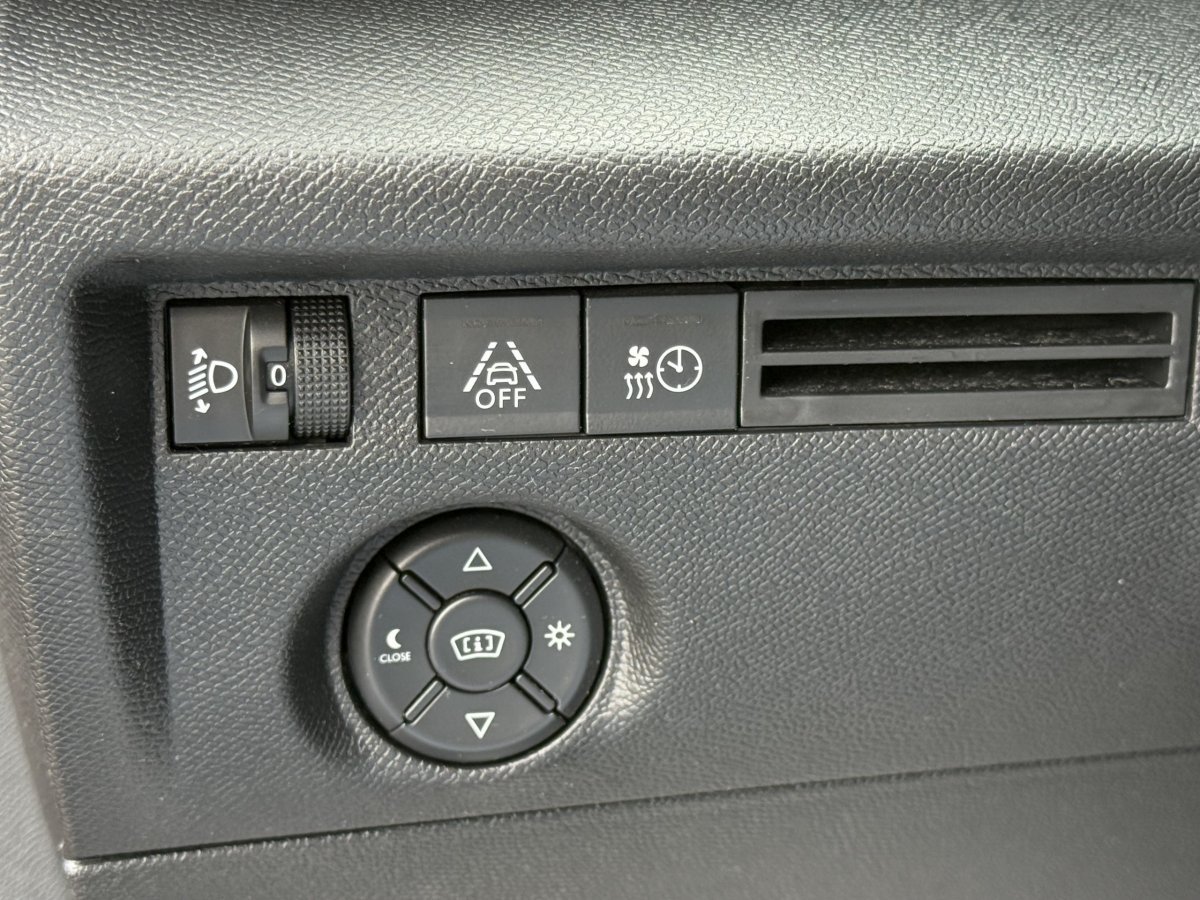 Citroën Ë-C4 (3)