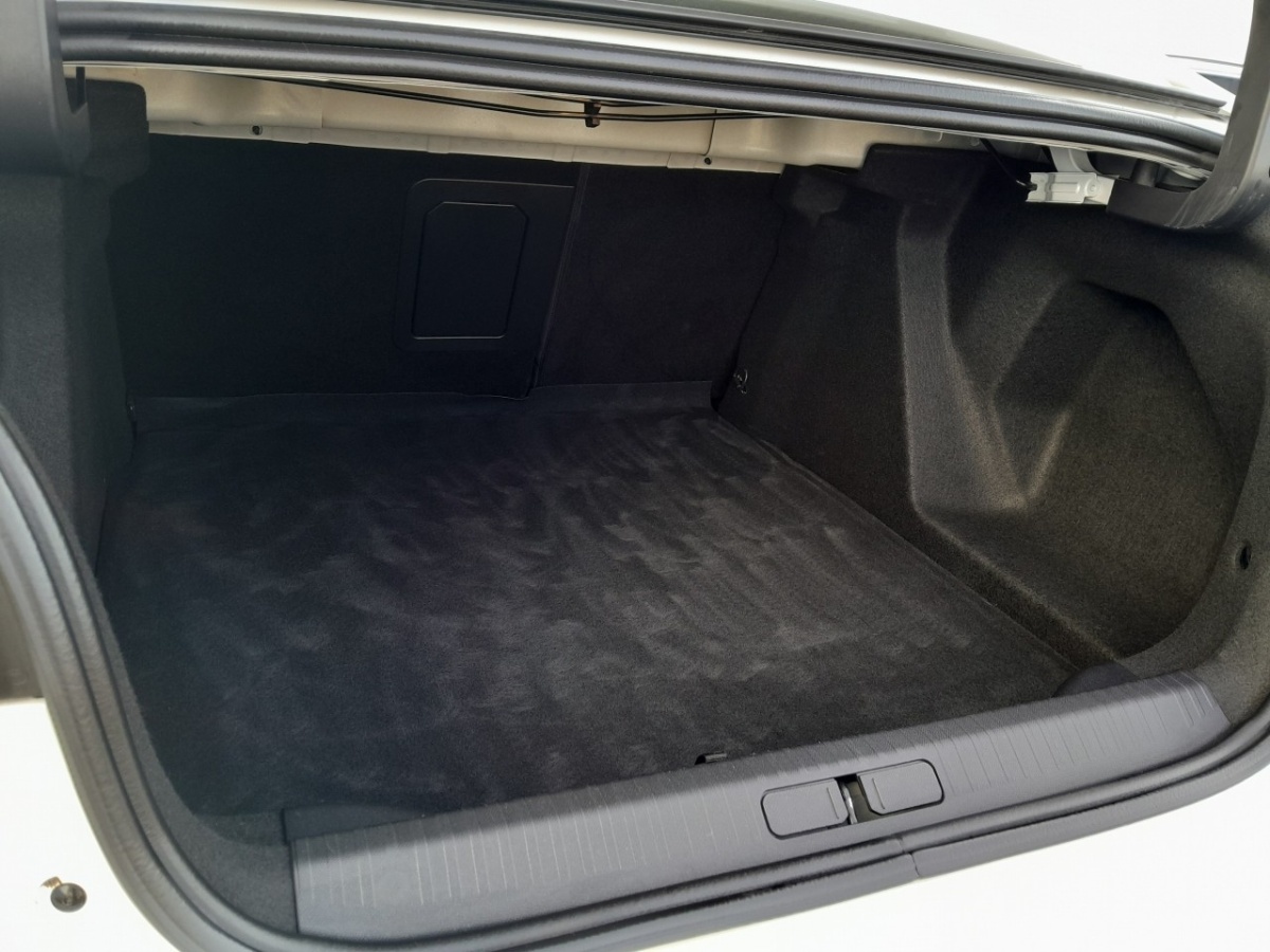 Citroën e-C4 X