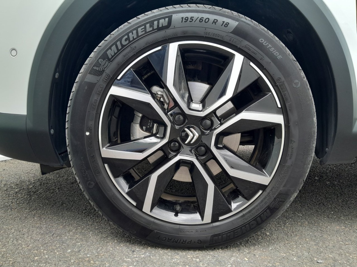 Citroën e-C4 X