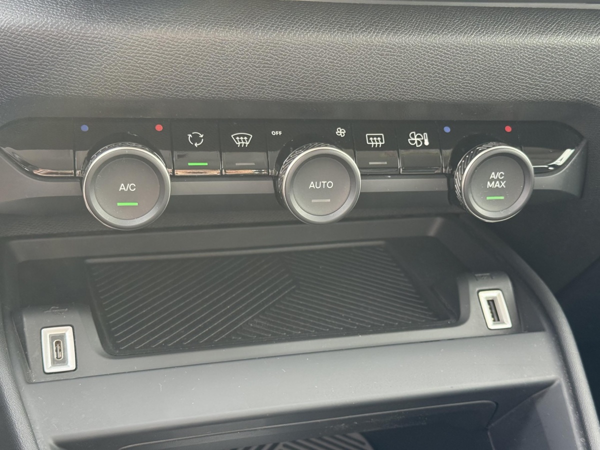 Citroën Ë-C4 (3)
