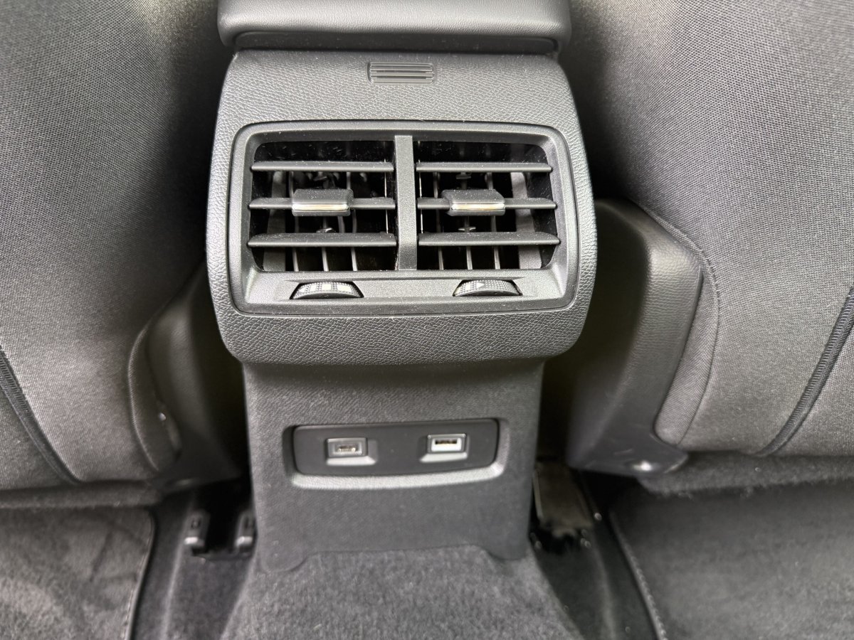 Citroën Ë-C4 (3)