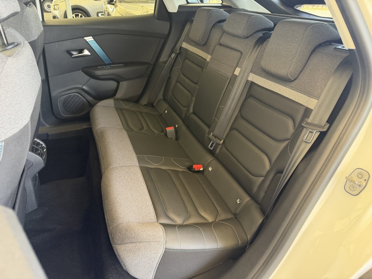 Citroën Ë-C4 (3)