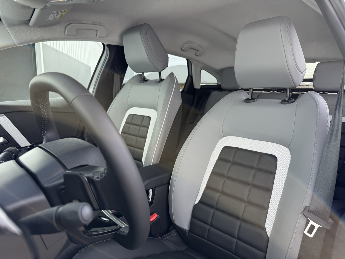 Citroën C4 (3)