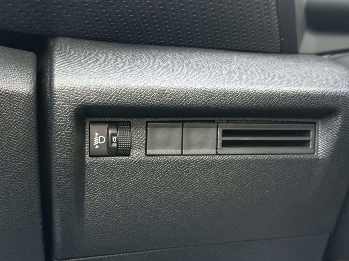 Citroën C4 (3)