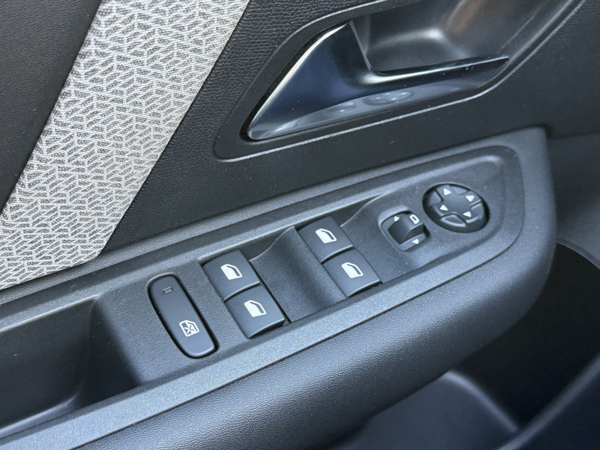Citroën C4 (3)