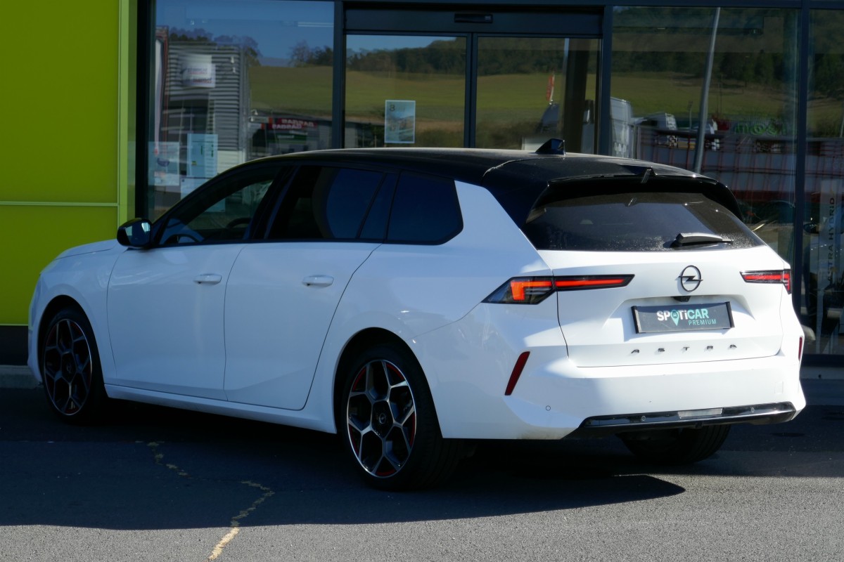 Opel Astra Sports Tourer (6)