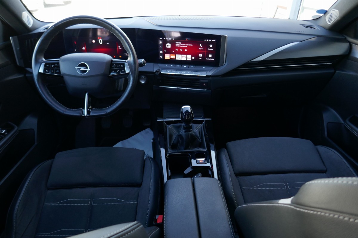 Opel Astra Sports Tourer (6)