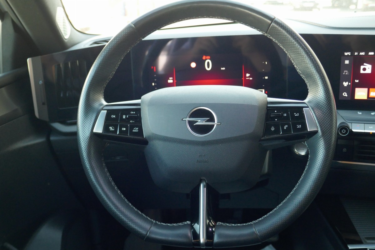 Opel Astra Sports Tourer (6)