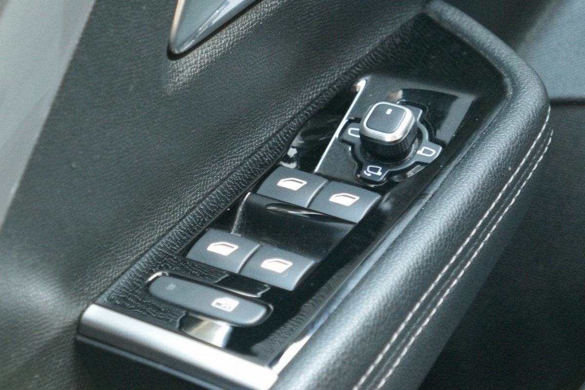 Opel Astra Sports Tourer (6)