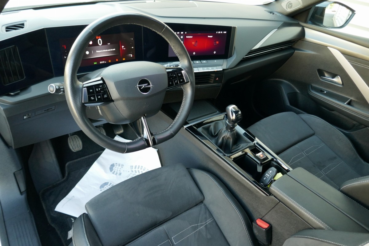 Opel Astra Sports Tourer (6)