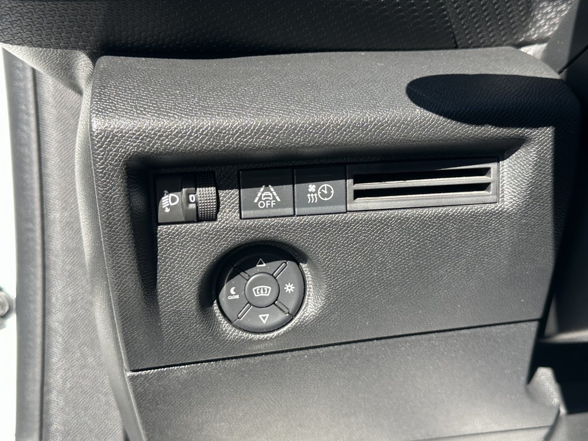 Citroën Ë-C4 (3)