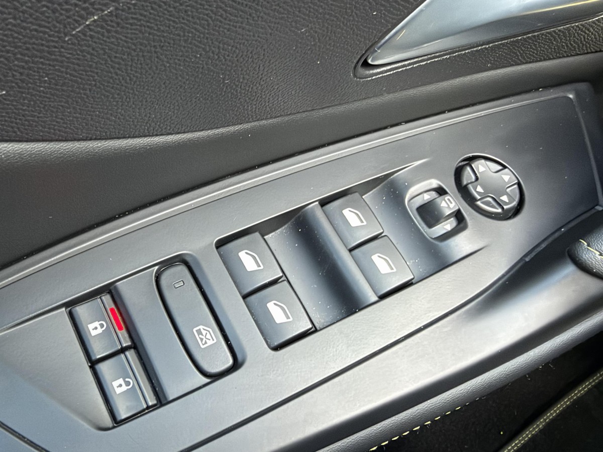 Peugeot 308 SW (3)